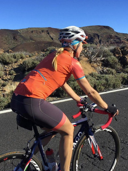 Queen-of-the-Mountains_Ventoux_race-jersey_shorts_road