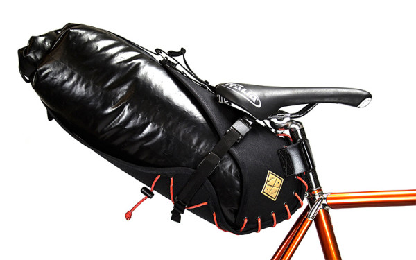 Restrap_saddlebag-with-drybag