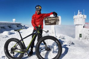 Tim-Johnson_Mount-Washington_fat-bike-winter-ascent_sunny-skies-peak