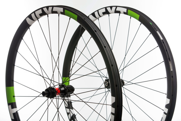 Next-Cycling_33M-carbon-tubeless-mountain-bike-wheels_pair