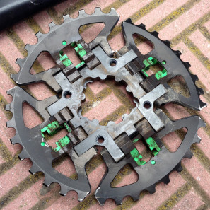 Vyro-AmEn1_2x-two-speed-self-shifting-crankset_gearbox-alternative_19-big-ring