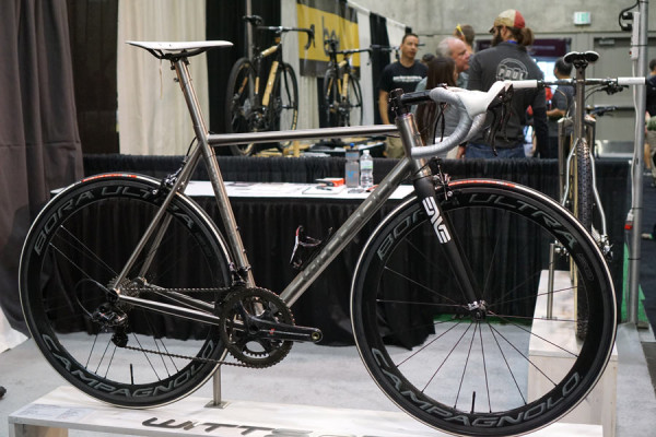 Wittson-Road-Race-Suppresio-titanium-road-bike04