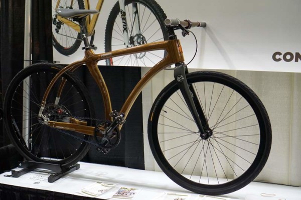 connor-wood-commuter-bike-handlebar-nahbs201603