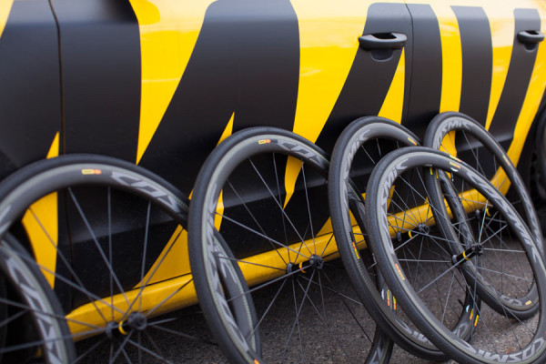 2016 Mavic Cosmic and Ksyrium Pro Carbon SL Clincher road bike wheels