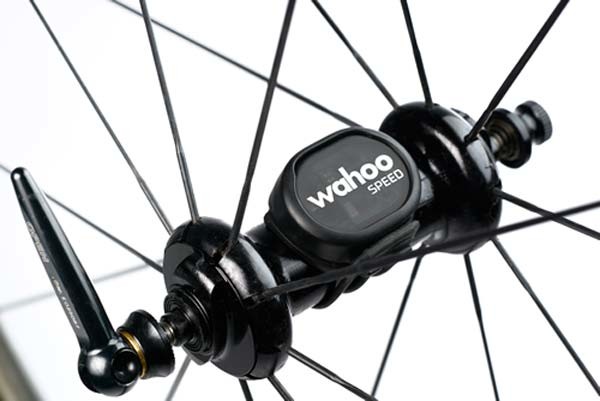 wahoo-rpm-speed-sensor-bluetooth-for-cycling