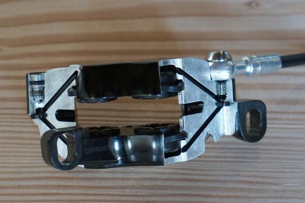 2016-SRAM-Guide-S4-calipers-cutaway-and-actual-weights01