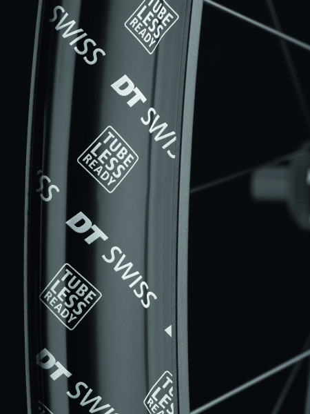 DT-Swiss_Spline-ONE_mountain-bike-wheels_all-tubeless_08