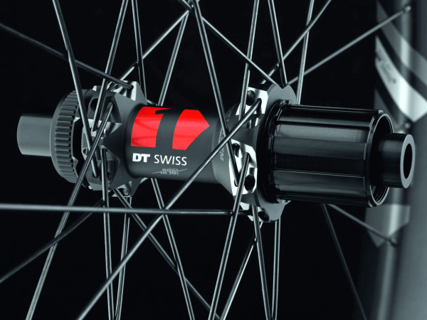 DT-Swiss_Spline-ONE_mountain-bike-wheels_new-240s-style-hub_07