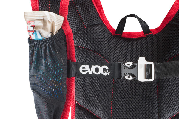 EVOC-CC3l-Race_corss-country-marathon-mountain-bike-hydration-backpack_nutrition-detail