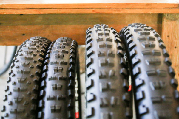 Maxxis summit mulberry gap plus tire high roller II aggressor-41