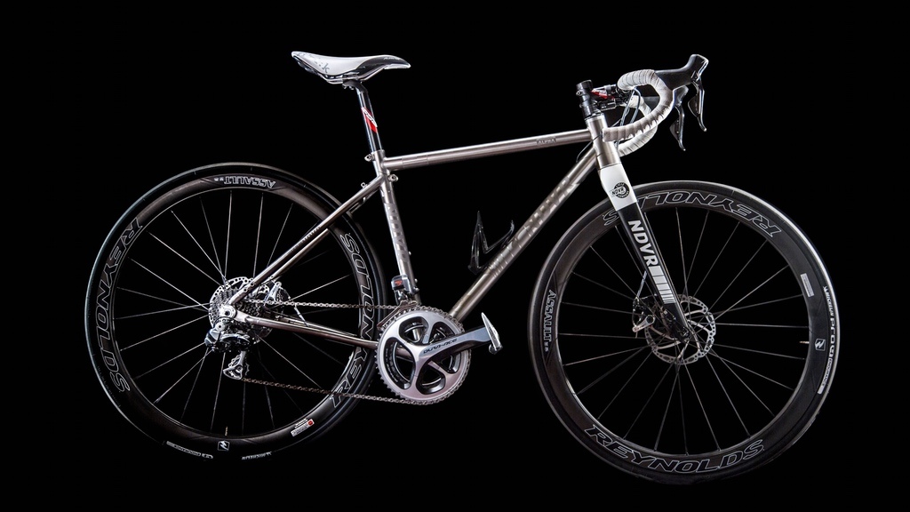 NDVR Cycle’s titanium breakaway travel bike gives you clearance to fly and wide tires