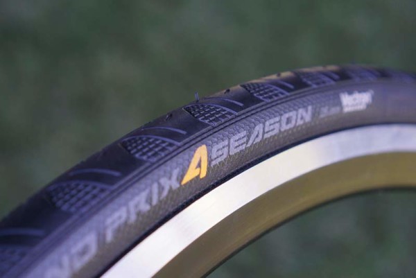 continental-grand-prix-4-season-black-edition-road-bike-tires02