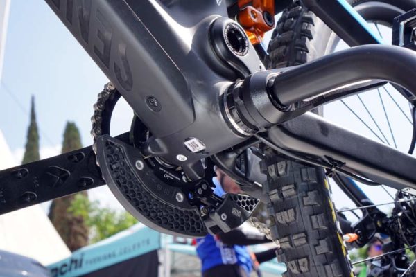 2017 Canyon Sender carbon fiber 275 gravity downhill mountain bike