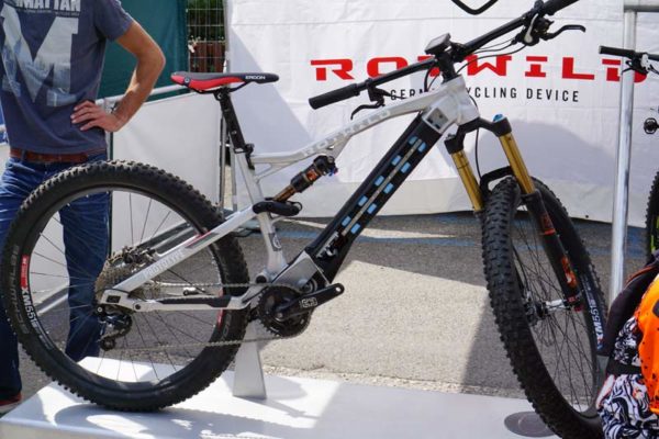2017-rotwild-rx1-electric-full-suspension-mountain-bike01