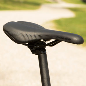 Cannondale_hybrid-fitness-bike_Quick_saddle