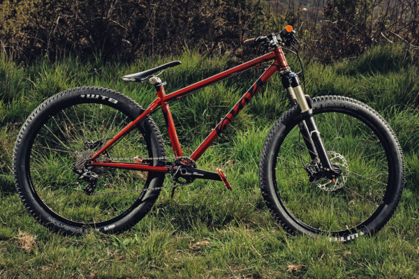 Cotic-BFe26_Burly-Iron_26in-steel-trail-hardtail-mountainbike_complete