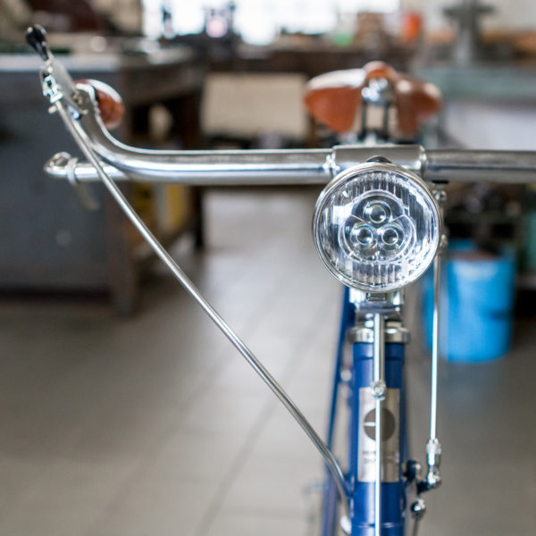 Heritage-Division_Lusso_classic-Italian-cruiser-city-bike_front-end