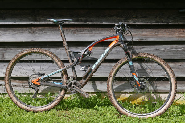 Lapierre-XR-629_carbon-eishock-full-suspension-cross-country-marathon-XC-mountain-bike_muddy_complete