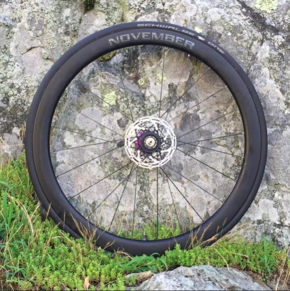 November bicycles carbon disc tubeless wheel