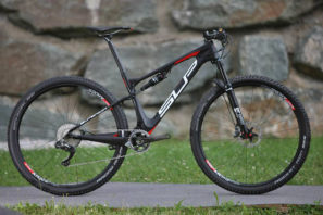 Superior-Team-XF29-Issue_carbon-29er-100mm-XC-race-full-suspension-mountain-bike_unmasked