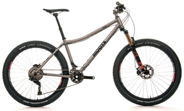 moots-farwell-275plus-hardtail-titanium-mountain-bike-1