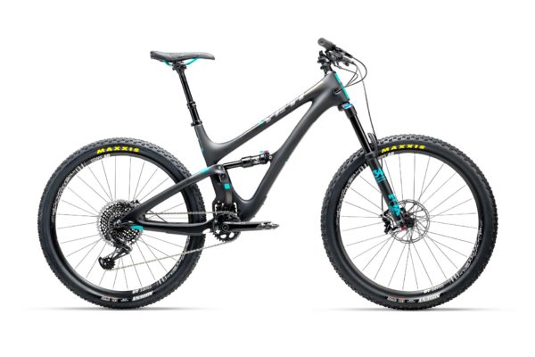 2017_YetiCycles_SB5_CarbonSeriesEagle_BlackLR
