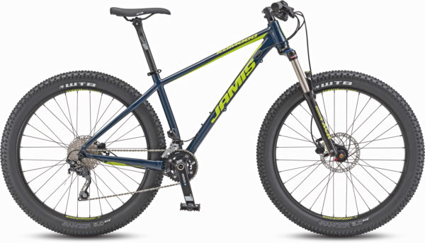Jamis_Komodo27.5+_Sport_aluminum-plus-szied-hardtail-mountain-bike_studio