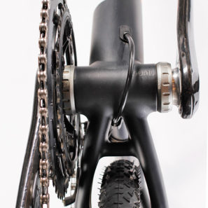 Low_MKII_aluminum-disc-brake-cyclocross-race-bike_bb-bottom