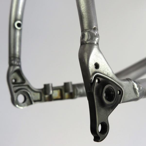 Mason-Bokeh-650b-alloy-adventure-gravel-road-bike_pre-production-aluminum-frame_dropout2