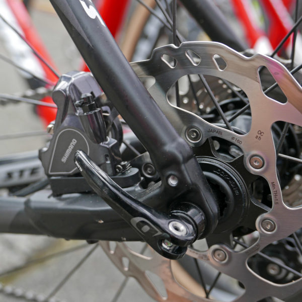 Stevens_Vapor_aluminum-CX-cyclocross-bike_thru-axle