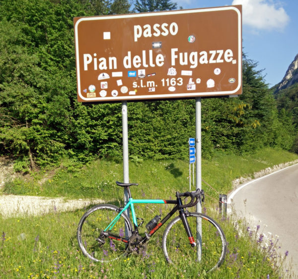 Werking-cycles_Model-S_custom-carbon-road-bike_Pian-delle-Fugazze
