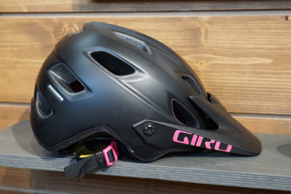 2017-giro-chronicle-and-cartel-mips-mountain-bike-helmet01