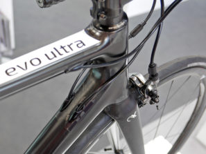 ax-lightness_vial-evo-ultra_ultralight-carbon-road-race-bike_customizable-routing