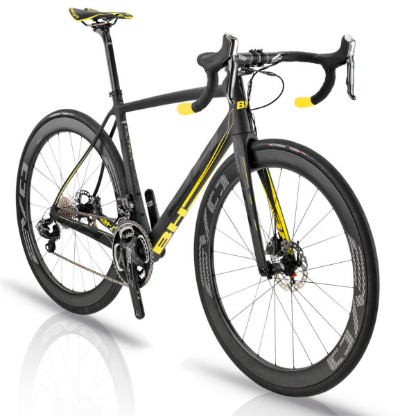 bh_ultralight-evo-disc_lightweight-carbon-disc-brake-wide-tire-road-race-bike_studio-3-4-front