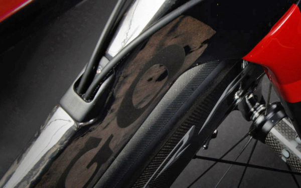 Colnago-Concept-CHBK_aero-carbon-road-race-bike_mechanical-downtube-routing-port