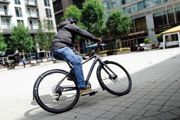 genesis-skyline-20_alloy-urban-commuter-bike_city