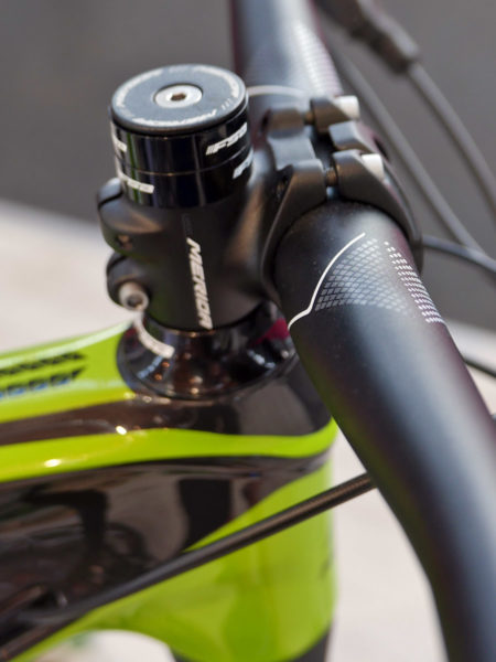 merida_one-sixty_carbon-alloy-160mm-full-suspnesion-enduro-mountain-bike_short-stem