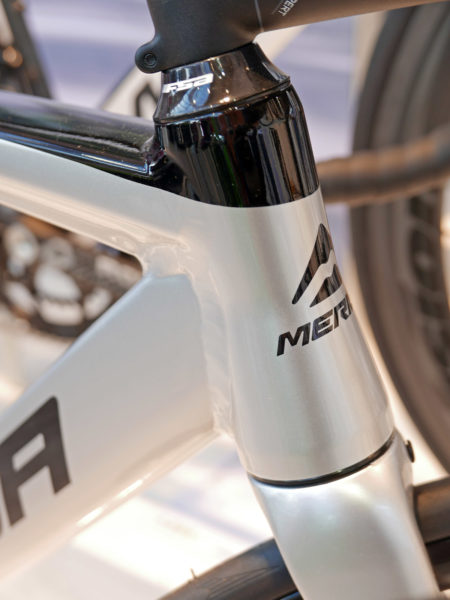 merida_reacto-track_alloy-aero-fixed-gear-track-racing-bike_headtube