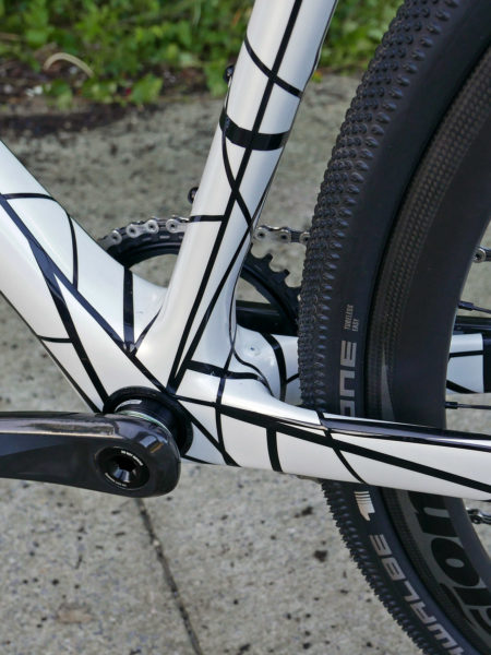 orbea-new-terra_omp_lightweight-disc-brake-carbon-gravel-road-cyclocross-bike_bottom-bracket-shelf