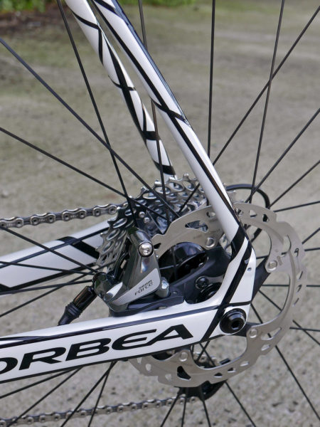 orbea-new-terra_omp_lightweight-disc-brake-carbon-gravel-road-cyclocross-bike_rear-flat-mount