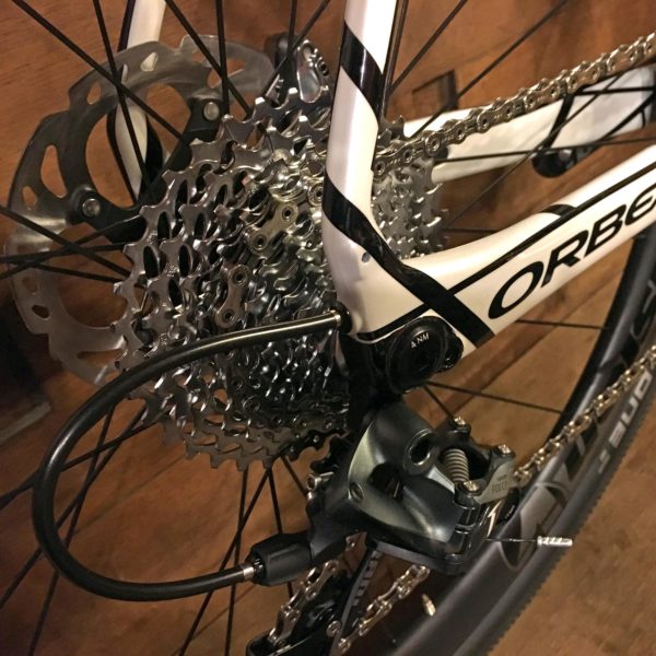 orbea-new-terra_omp_lightweight-disc-brake-carbon-gravel-road-cyclocross-bike_rear-thru-axle