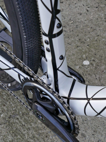 orbea-new-terra_omp_lightweight-disc-brake-carbon-gravel-road-cyclocross-bike_seattube-modularity