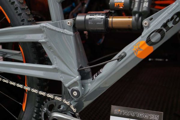 Prototype-Orange-Strange-135-aluminum-trail-mountain-bike05