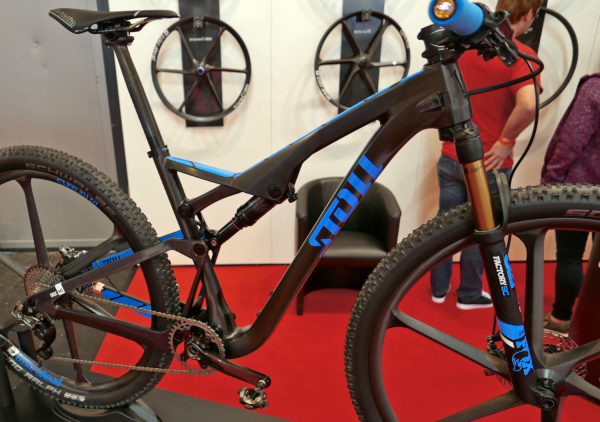 stoll_marathon-m1_lightweight-carbon-full-suspension-cross-country-mountain-bike_built-by-bike-ahead-composites_prototype-overall