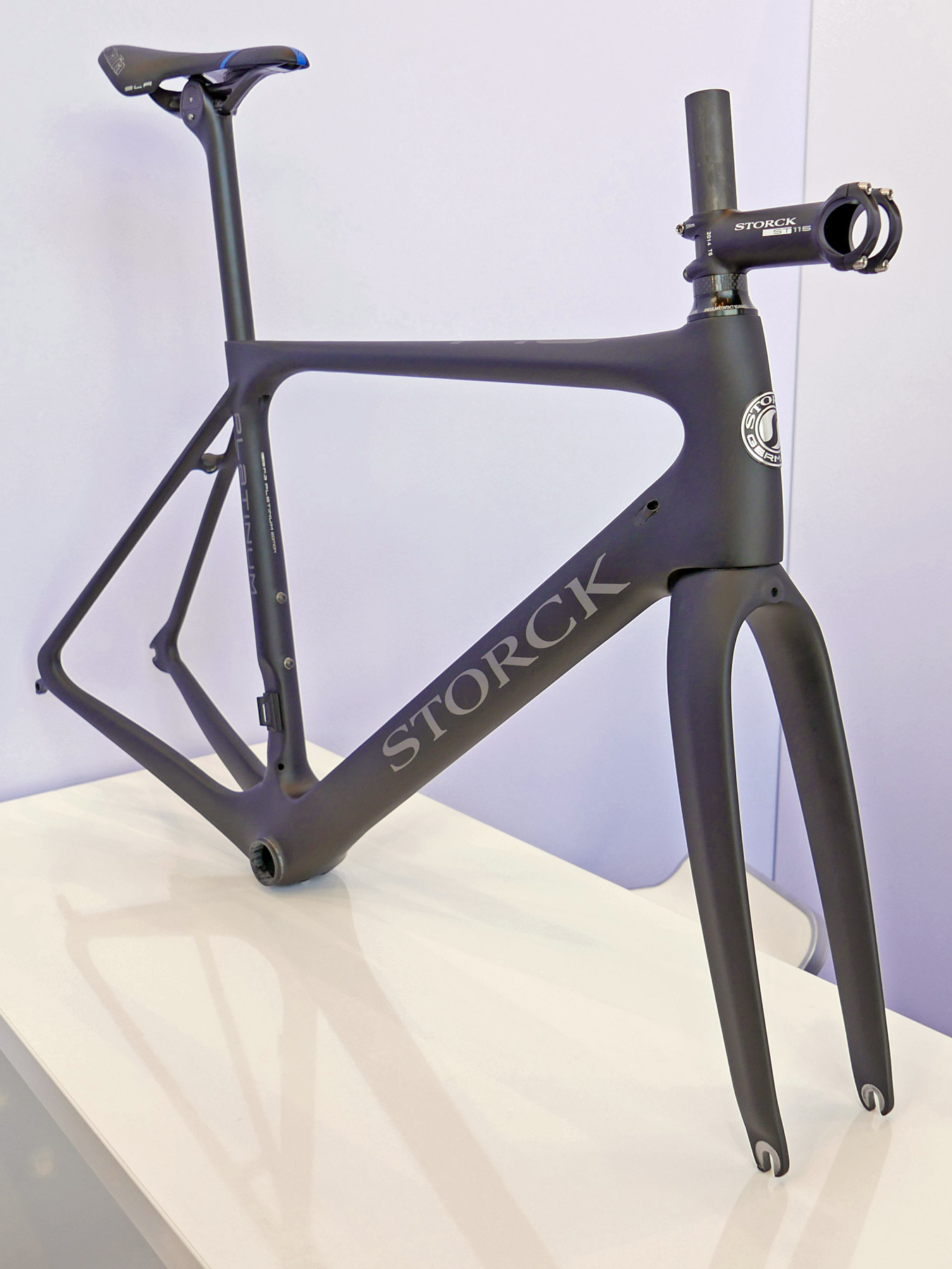 EB16: Storck Fascenario.3 slips together light & aero, plus a new alloy TIX cross bike & component updates…