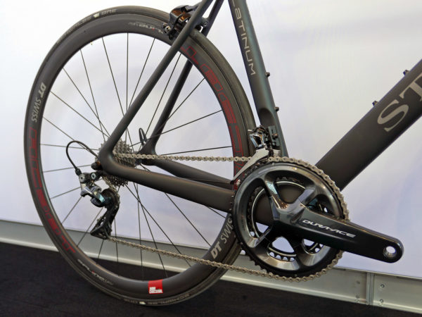 storck_fascenario-3-platinum-g1_lightweight-aero-carbon-road-race-bike_rear-triangle