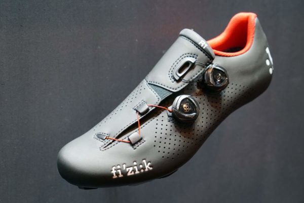 2017 Fizik R1B road bike saddle