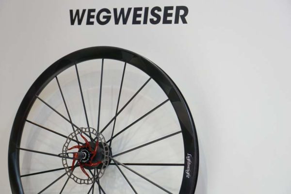 lightweight-wegweiser-carbon-road-bike-wheels-machine-made-rims02