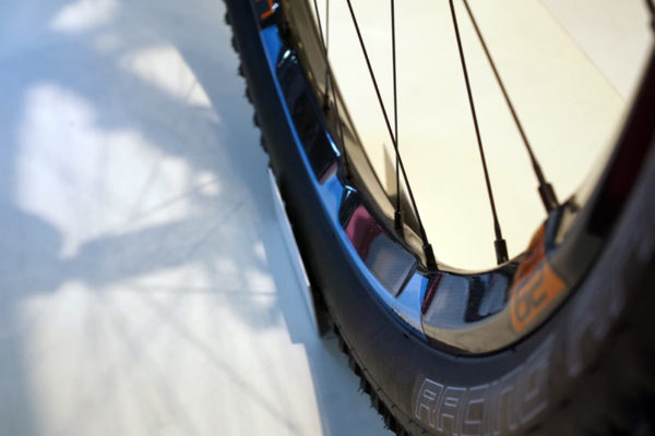 2017-ursus-kodiak-carbon-fiber-mountain-bike-wheels02