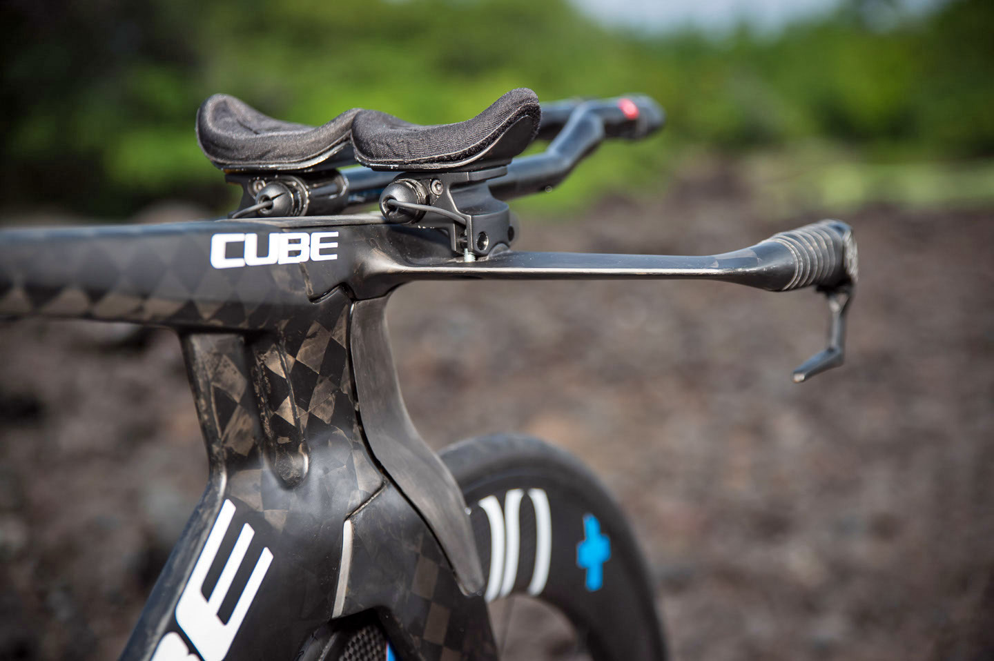 cube_aerium-c68_project-kona_aerodynamic-triathlon-tt-bike-prototype_integrated-headtube